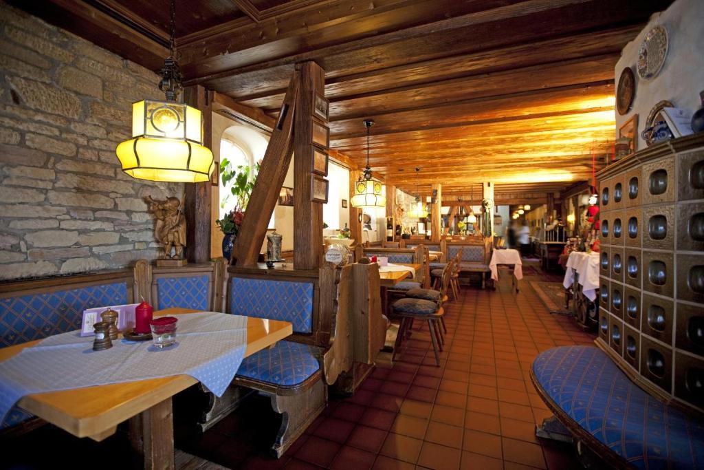 Hotel Hirsch Леонберг Екстер'єр фото